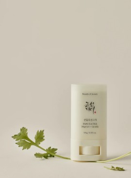 Beauty of Joseon Matte Sun Stick Mugwort & Camelia SPF 50 PA++++ – Matte sunscreen stick with sage