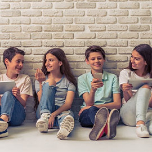 Έφηβοι Έφηβοι